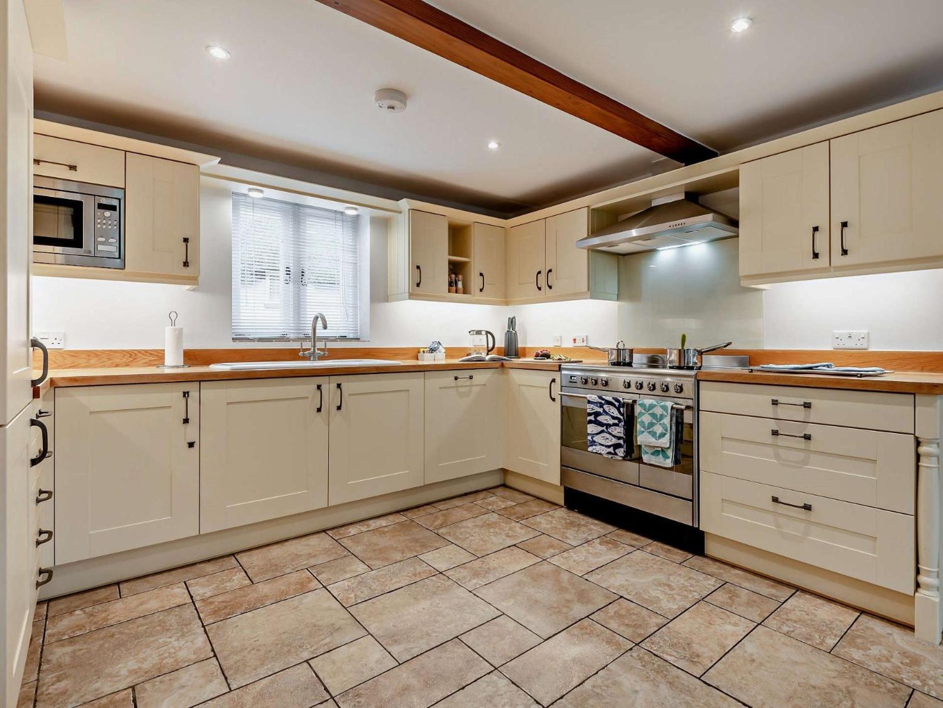3 Bed In Lulworth Cove Dc139 Villa West Lulworth Exterior photo
